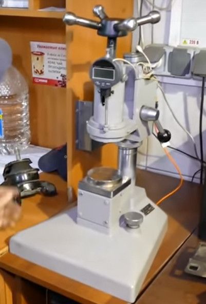 Стенд для проверки подушек двигателя