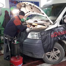 Замена масла ваккумным способом