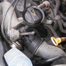 Стандартное запотевание дроссельной заслонки на Фольцвагенах