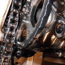 Слизанные зубья на шестерни масляного насоса