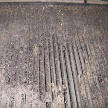 Выкрошенные соты радиатора