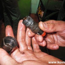 Для герметизации умельцыnbspподмотали сантех ниткой