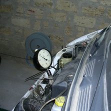 Замер давления в топливной рейке при работе двигателя